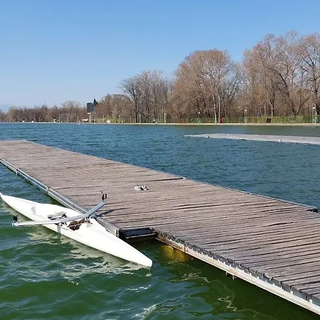 Apartment Rowing Base